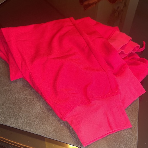 Bright Pink Scrubs - Picture 4 of 4